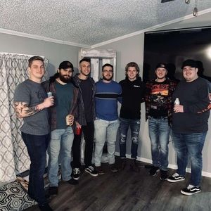 Meet your Posher, Logan